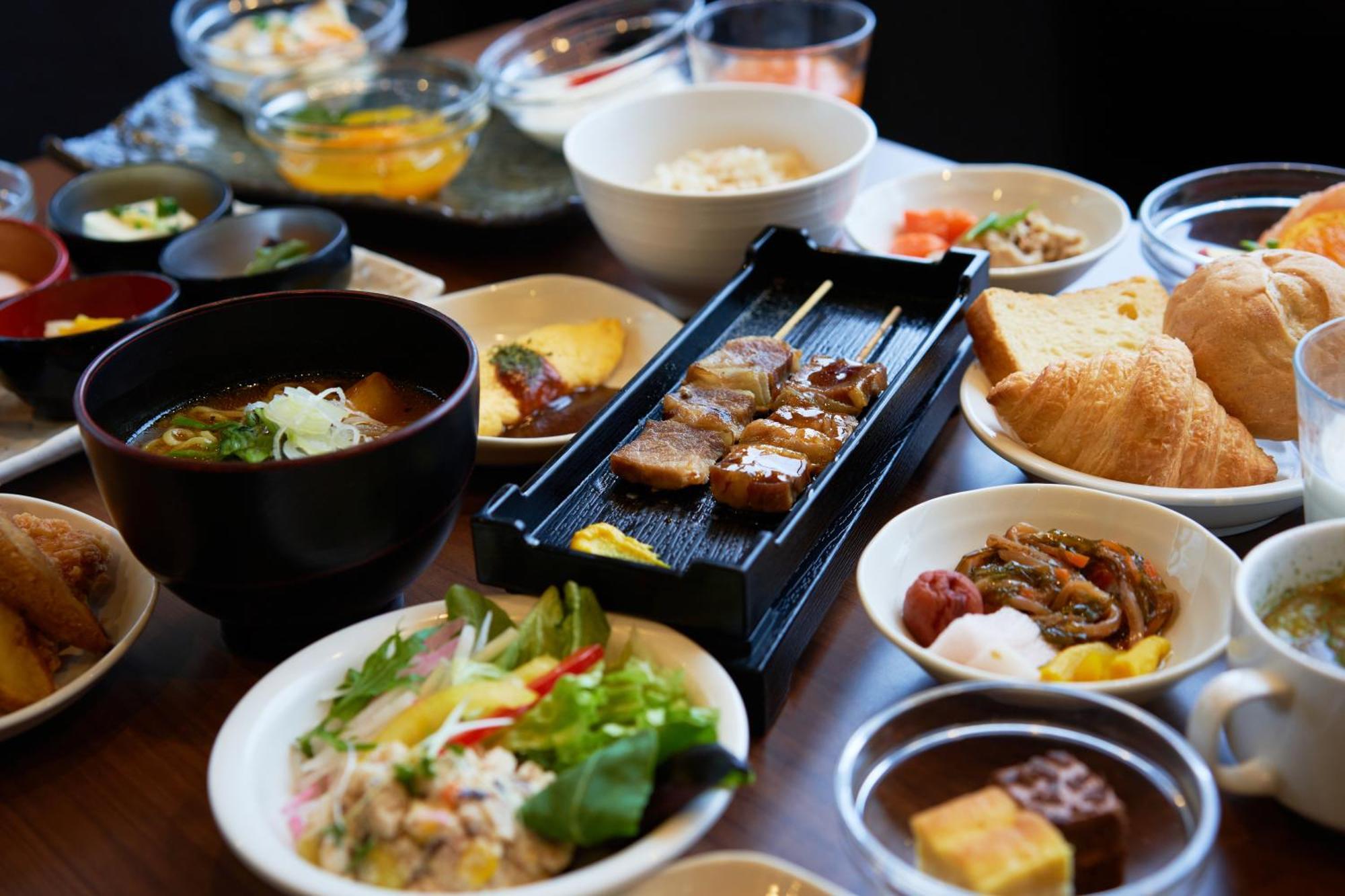 ดอร์มี ฮิกาชิ มูโรรัน แนเชอรัล ฮอต สปริง โรงแรม